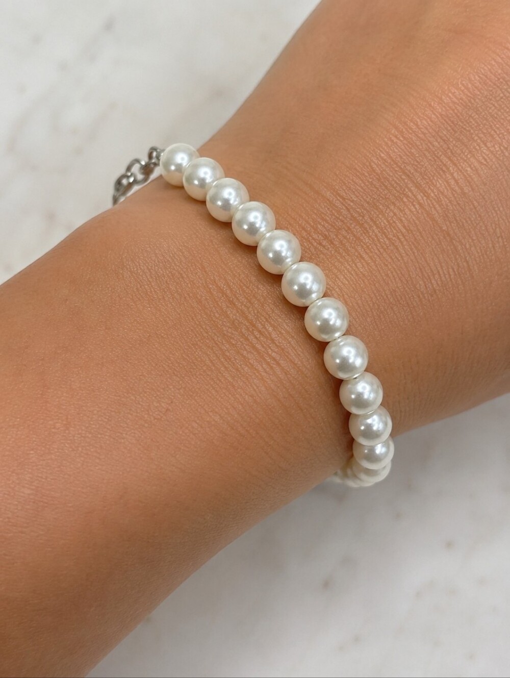 Classic Faux Pearl Bracelet Simple Sophisticated Minimalist Fashion Jewelry